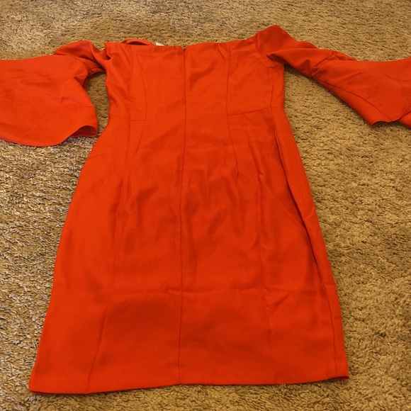 Orange off the shoulder straight dress with leg slit and zipper back - Picture 3 of 4